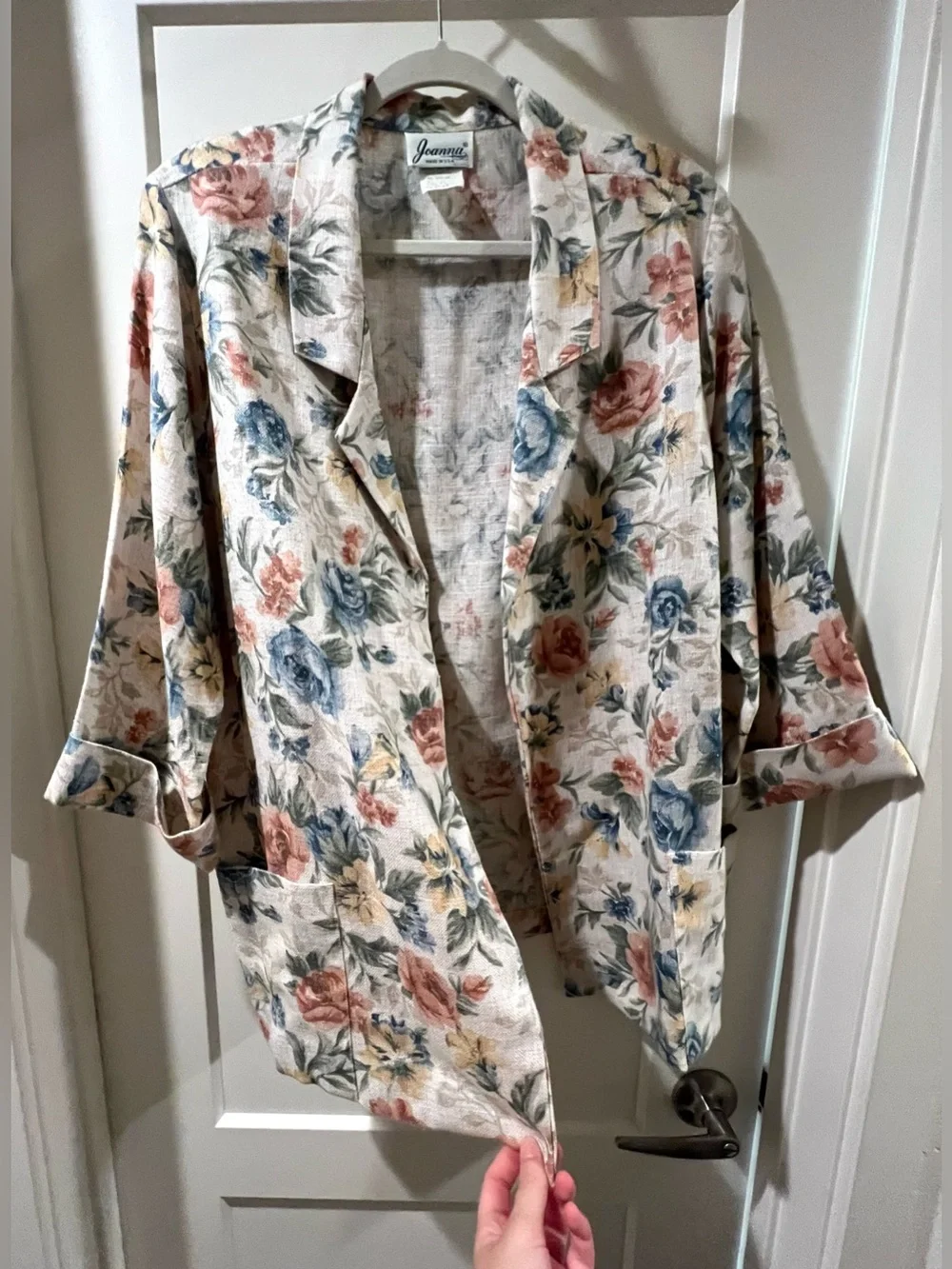 Joanna Vintage Floral Linen Blazer - Picture 2 of 11